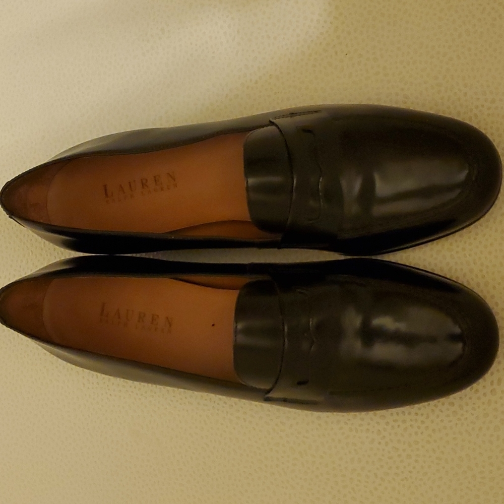 Ralph Lauren Black Calf Lindsay Loafer shoe size 8.5 B